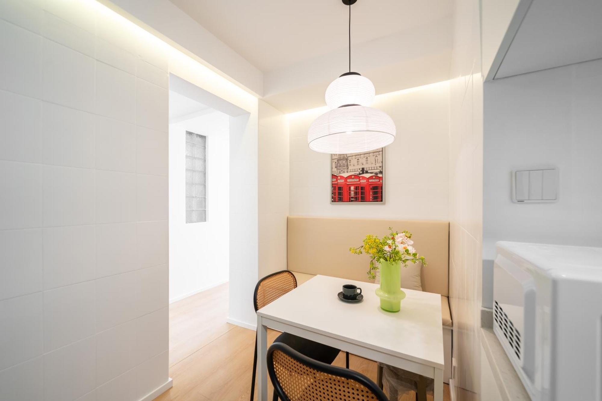 Shanghai Yi Du B&B - 150M Walk From Exit 5 Of Jiashan Road Metro Station Exterior photo